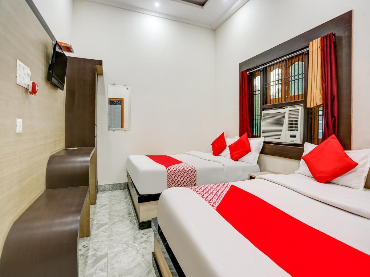 ורנאסי Oyo 75850 Vishwanath Guest House מראה חיצוני תמונה
