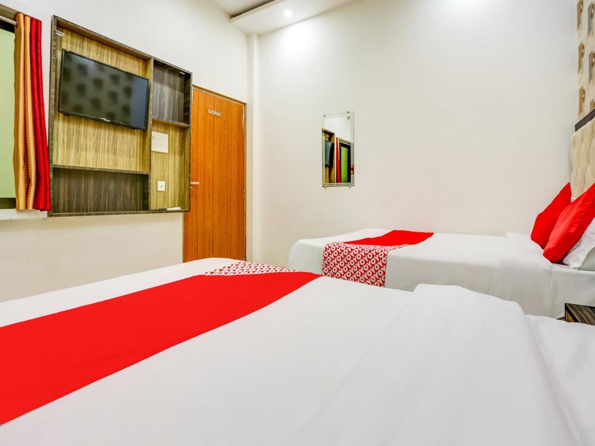 ורנאסי Oyo 75850 Vishwanath Guest House מראה חיצוני תמונה