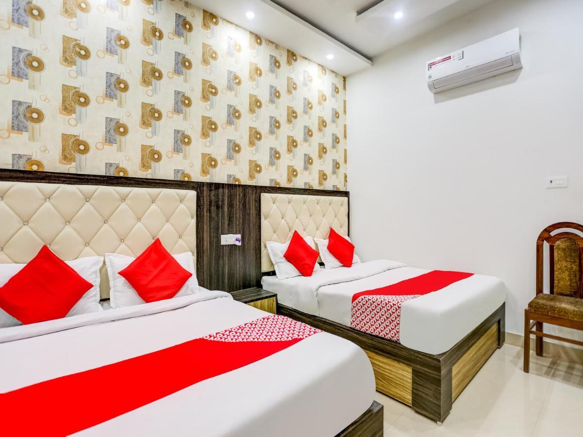 ורנאסי Oyo 75850 Vishwanath Guest House מראה חיצוני תמונה