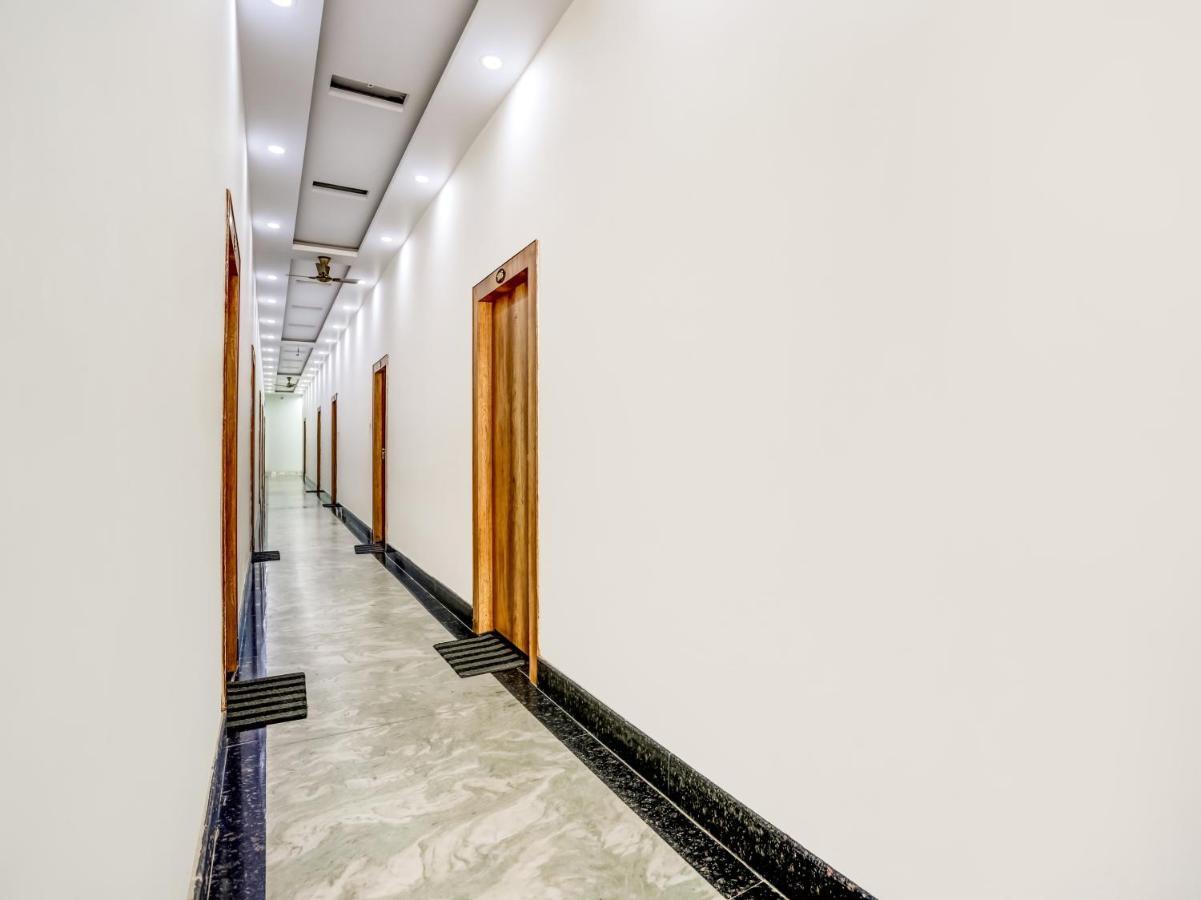 ורנאסי Oyo 75850 Vishwanath Guest House מראה חיצוני תמונה