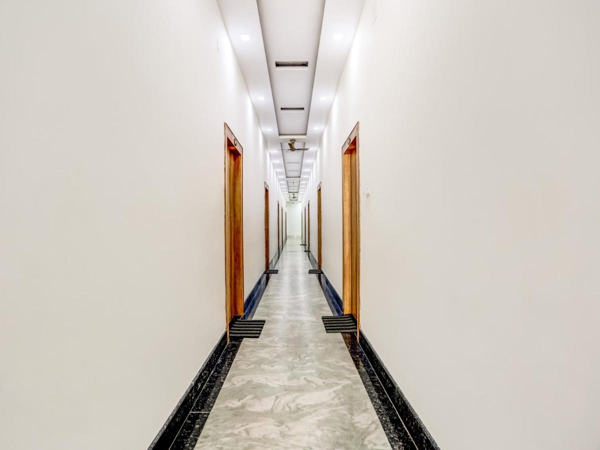 ורנאסי Oyo 75850 Vishwanath Guest House מראה חיצוני תמונה