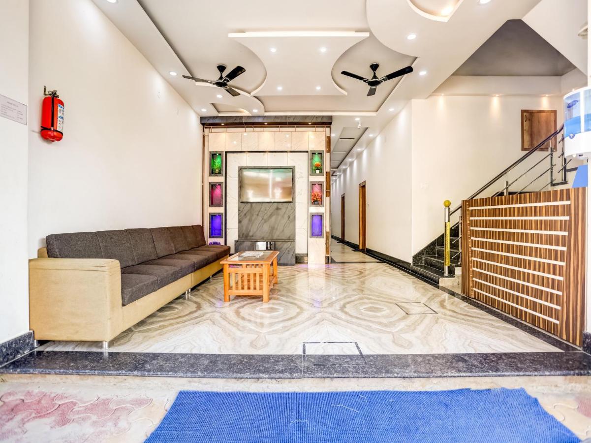 ורנאסי Oyo 75850 Vishwanath Guest House מראה חיצוני תמונה